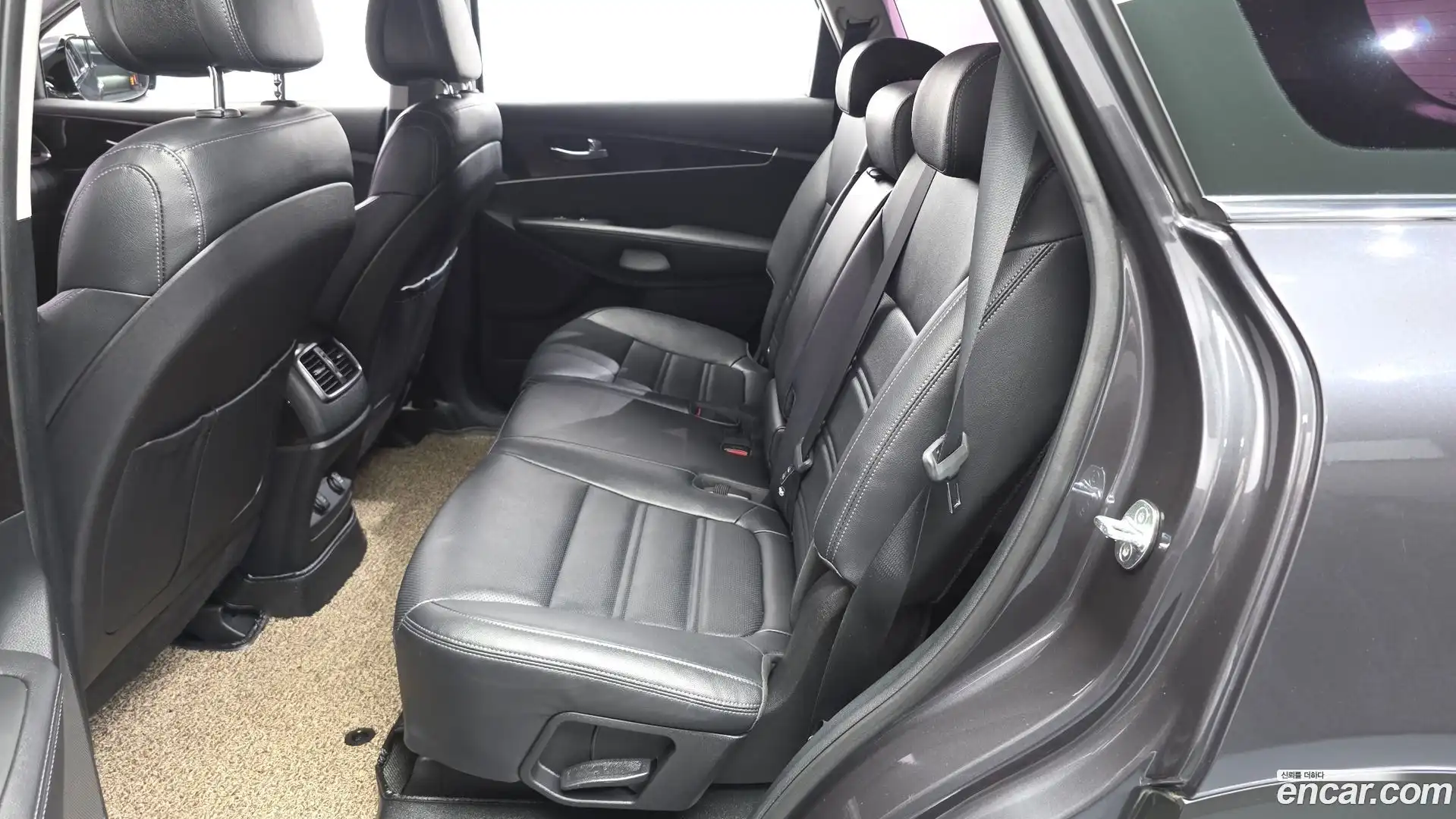 Sorento Kia 2017.2-INNER-036