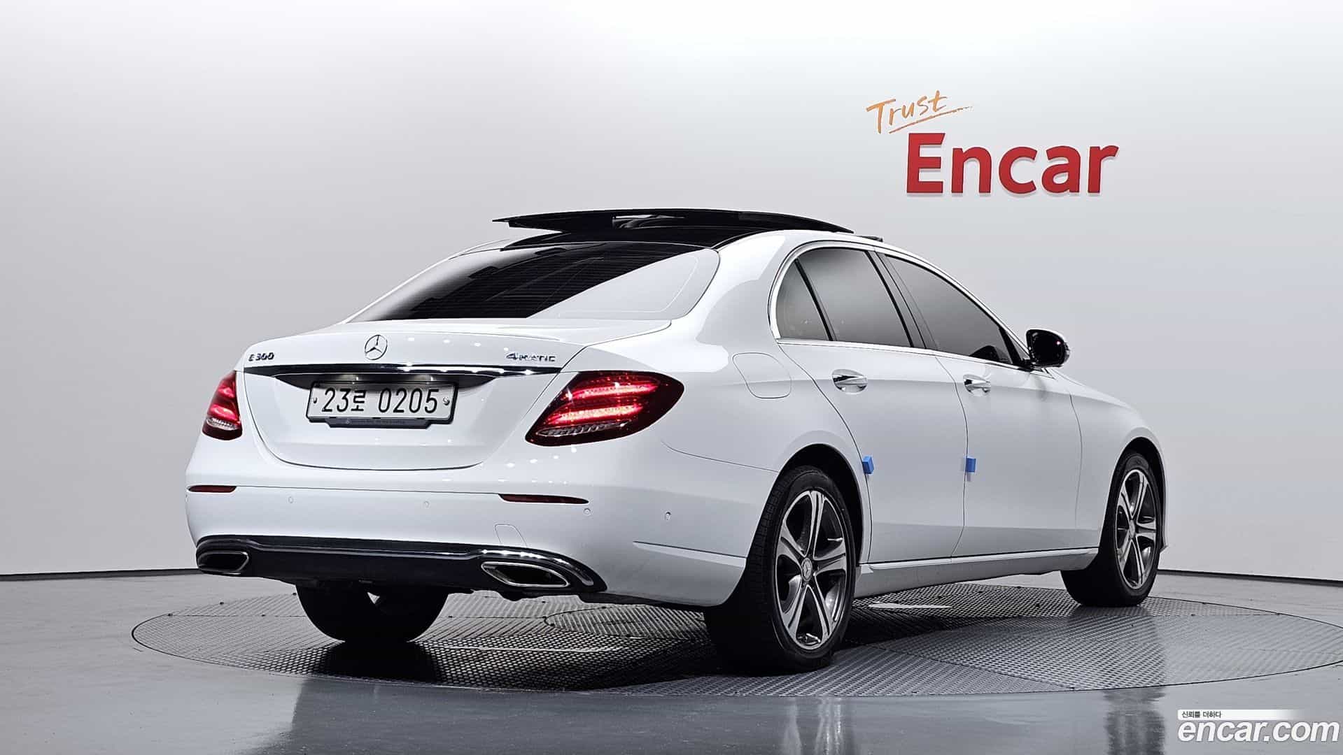 E-Class Mercedes-Benz 2016.10-OUTER-002
