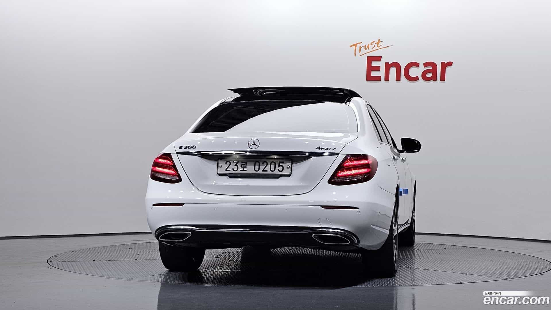 E-Class Mercedes-Benz 2016.10-OUTER-004