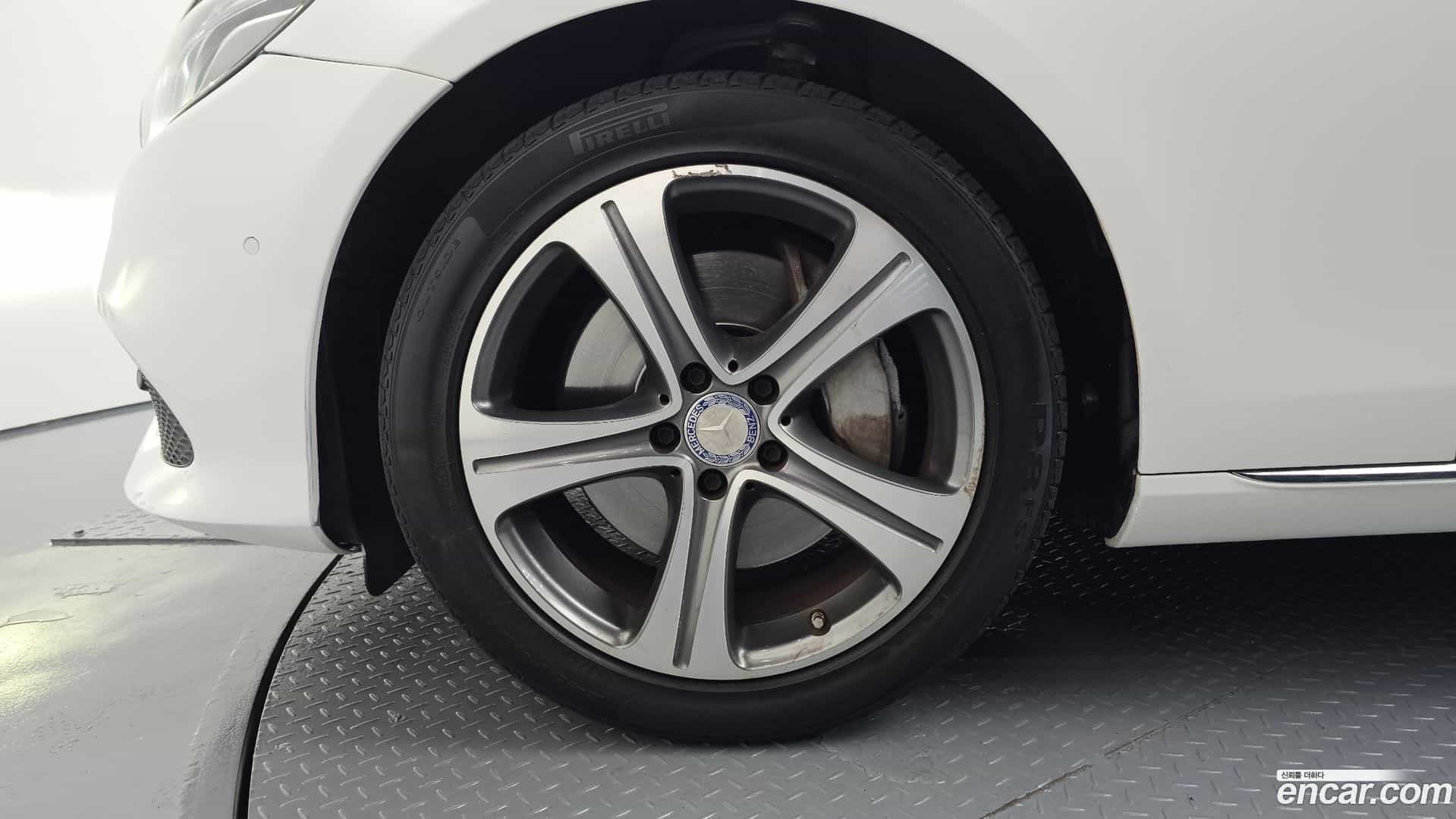 E-Class Mercedes-Benz 2016.10-OUTER-005
