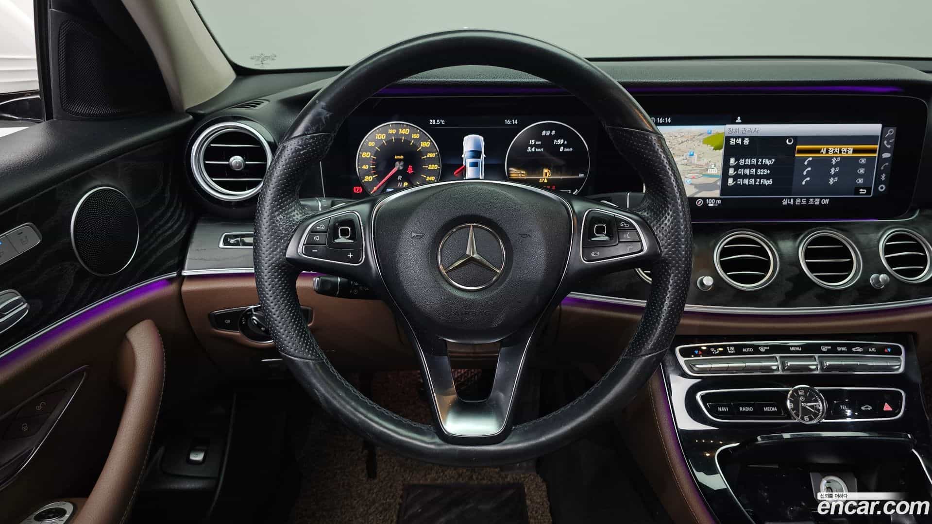 E-Class Mercedes-Benz 2016.10-OPTION-017
