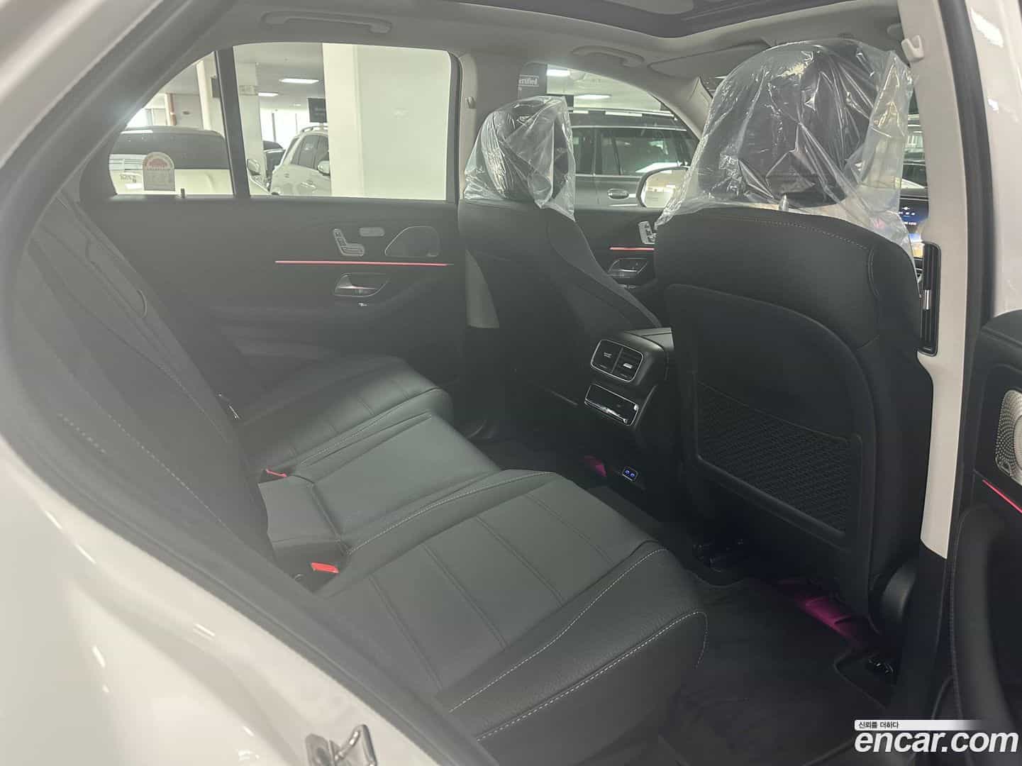 GLE-Class Mercedes-Benz 2025.4-INNER-007