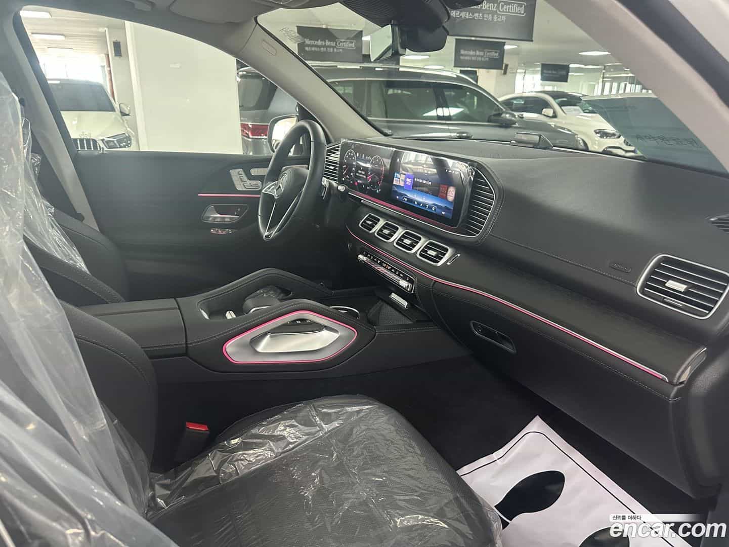 GLE-Class Mercedes-Benz 2025.4-INNER-009