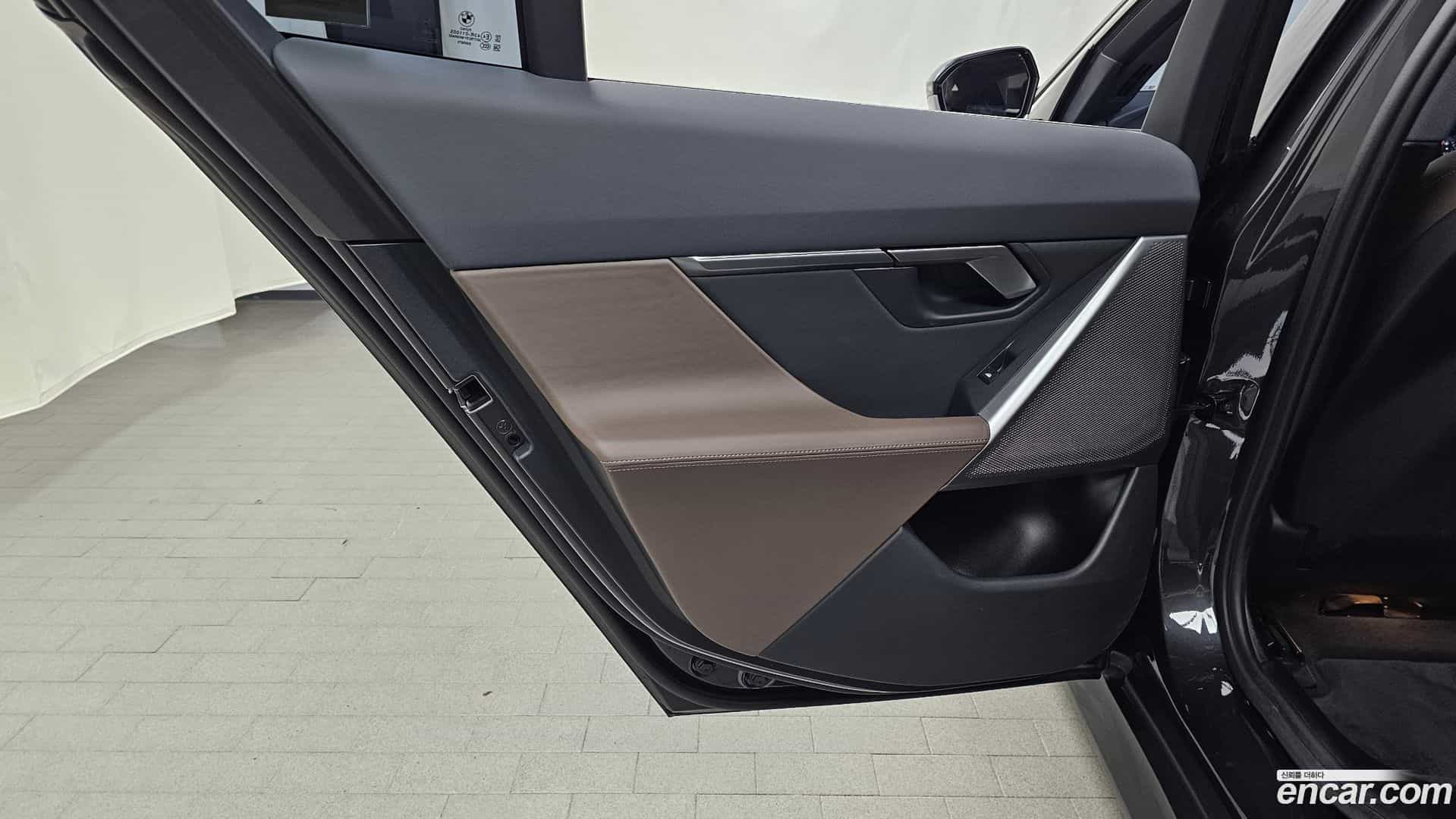 5-Series BMW 2023.11-INNER-035