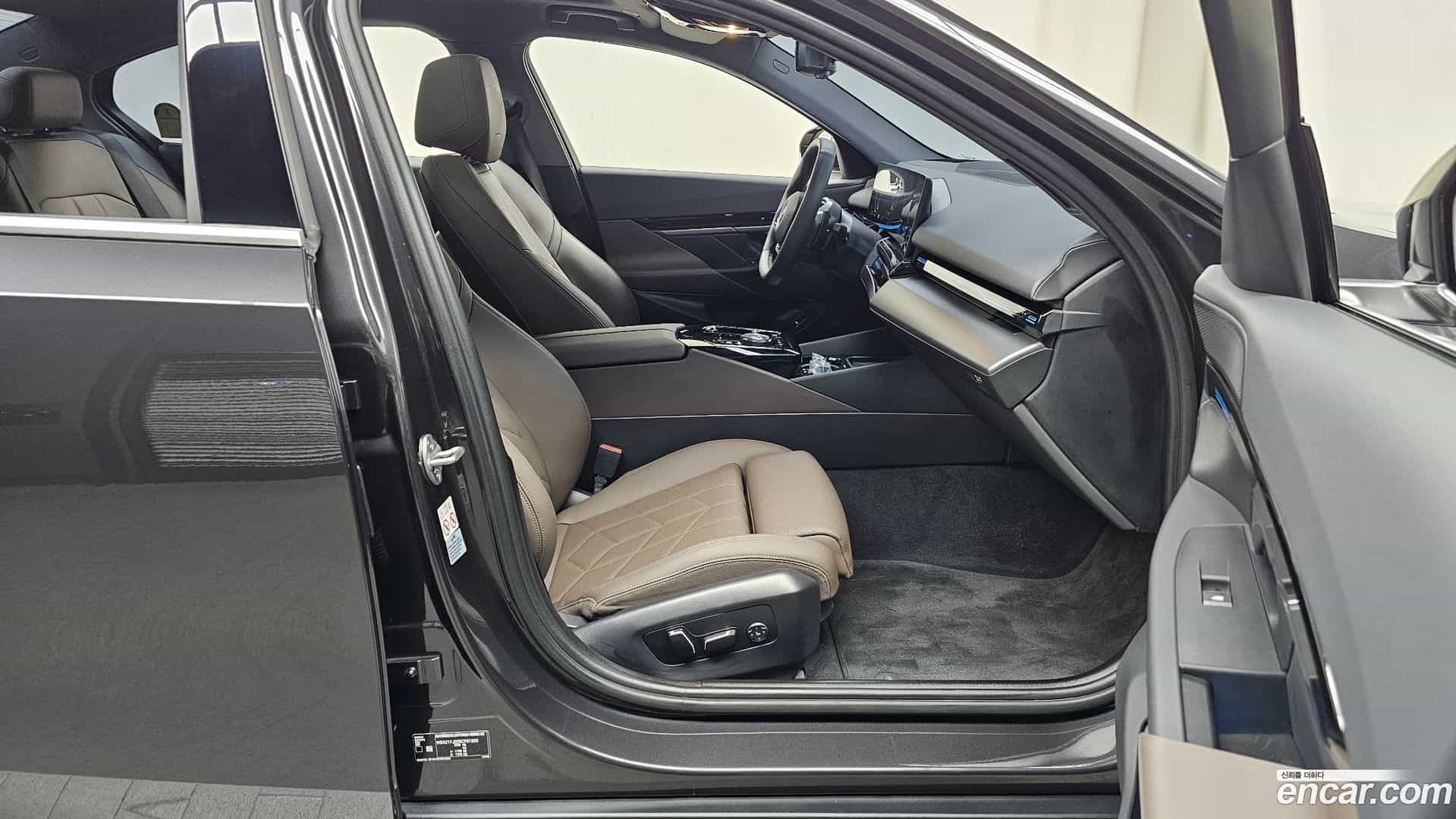 5-Series BMW 2023.11-INNER-036