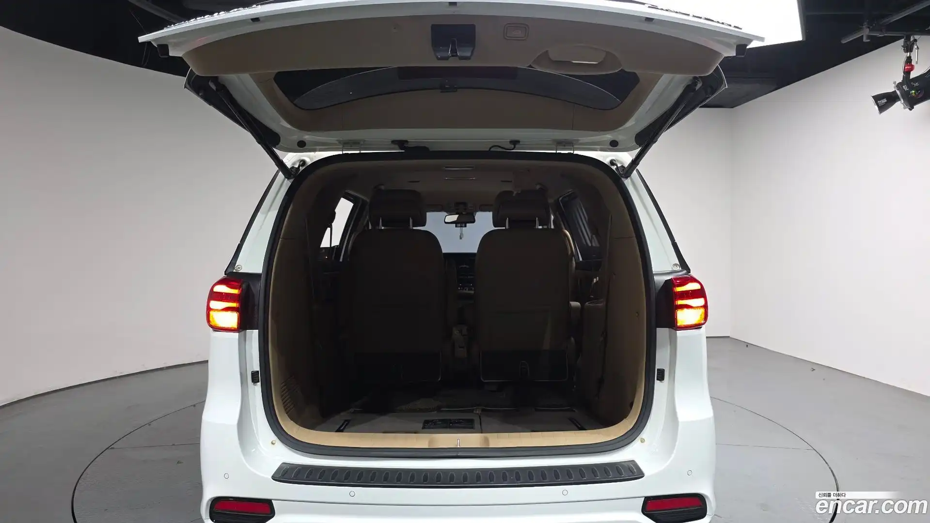 Canival Kia 2019.2-OPTION-024