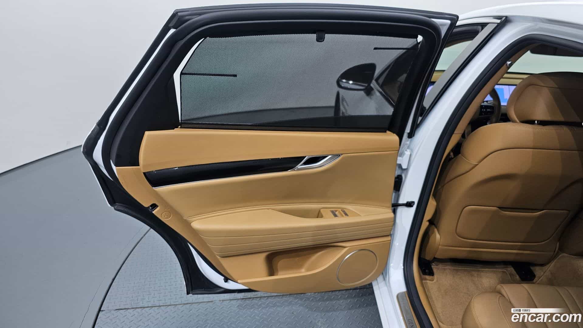 G80 Genesis 2024.6-INNER-035