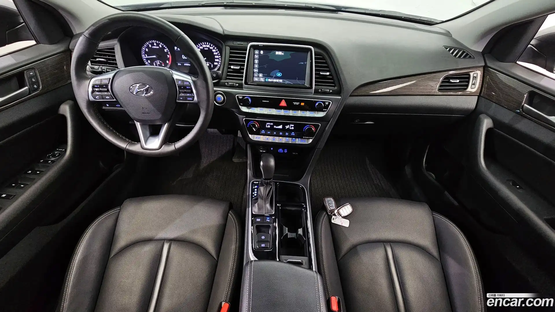 Sonata Hyundai 2018.0-INNER-007
