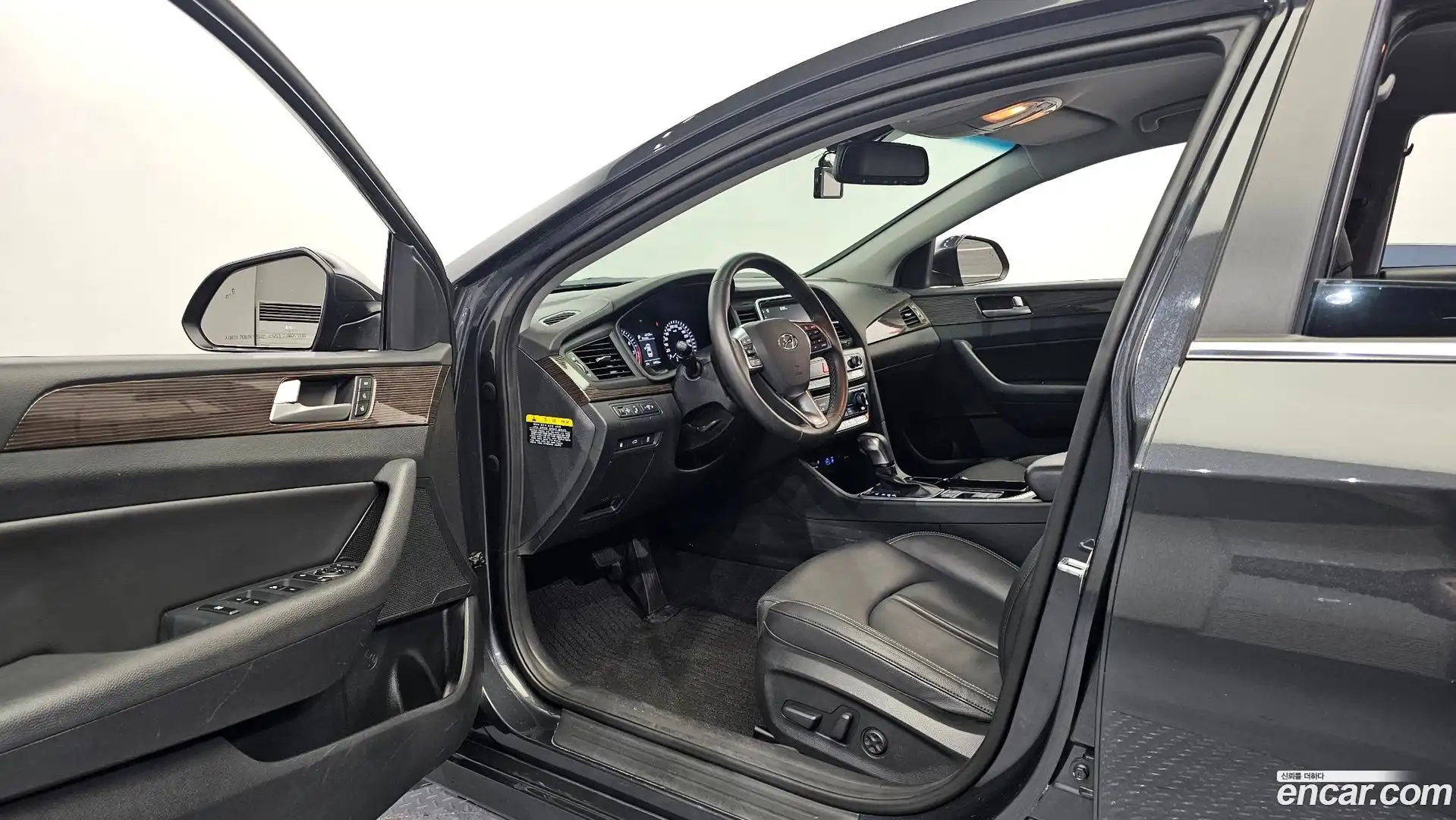 Sonata Hyundai 2018.0-INNER-010