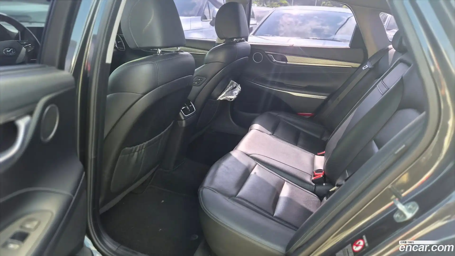 Grandeur Hyundai 2017.0-OUTER-004