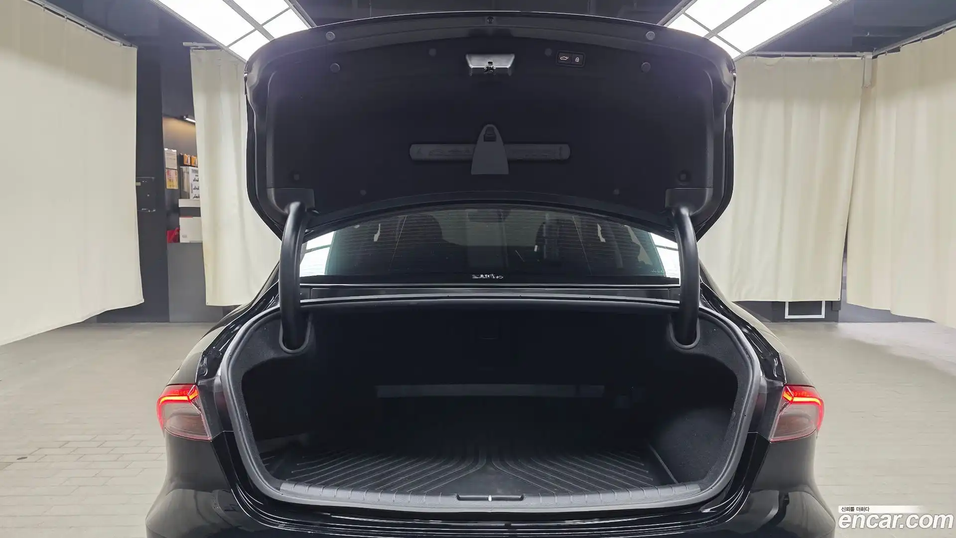 Grandeur Hyundai 2022.5-OPTION-020