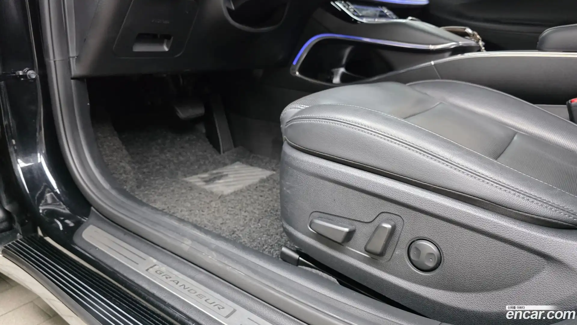 Grandeur Hyundai 2022.5-OPTION-021