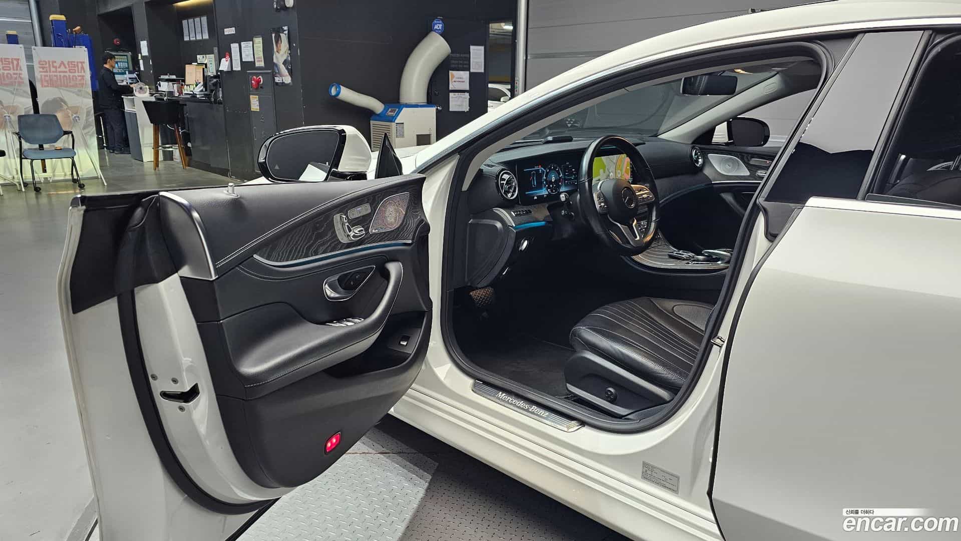 CLS-Class Mercedes-Benz 2019.5-INNER-010