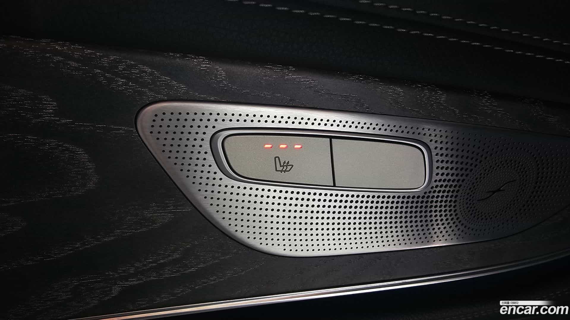 CLS-Class Mercedes-Benz 2019.5-OPTION-042