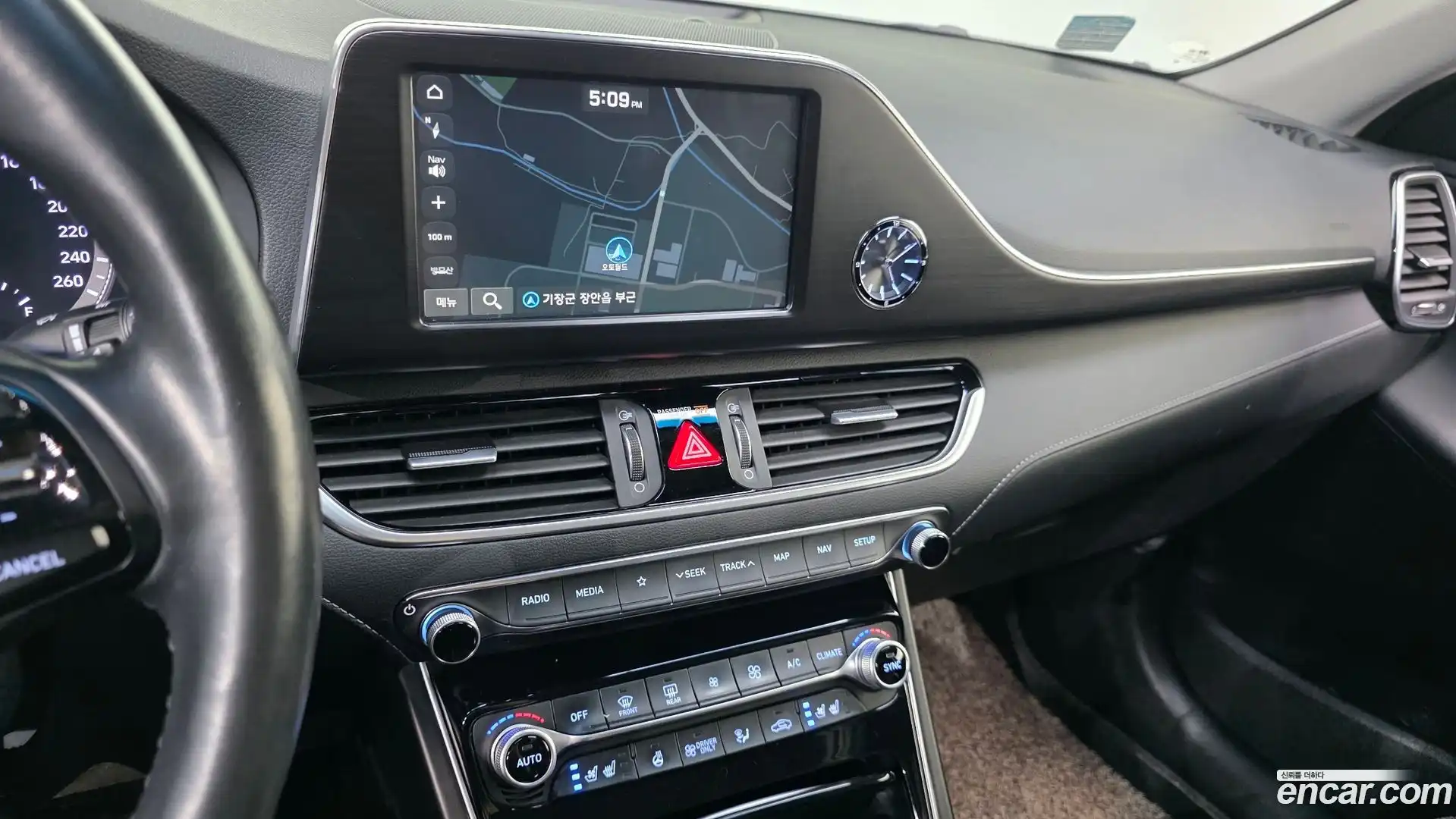 Grandeur Hyundai 2019.0-OPTION-018