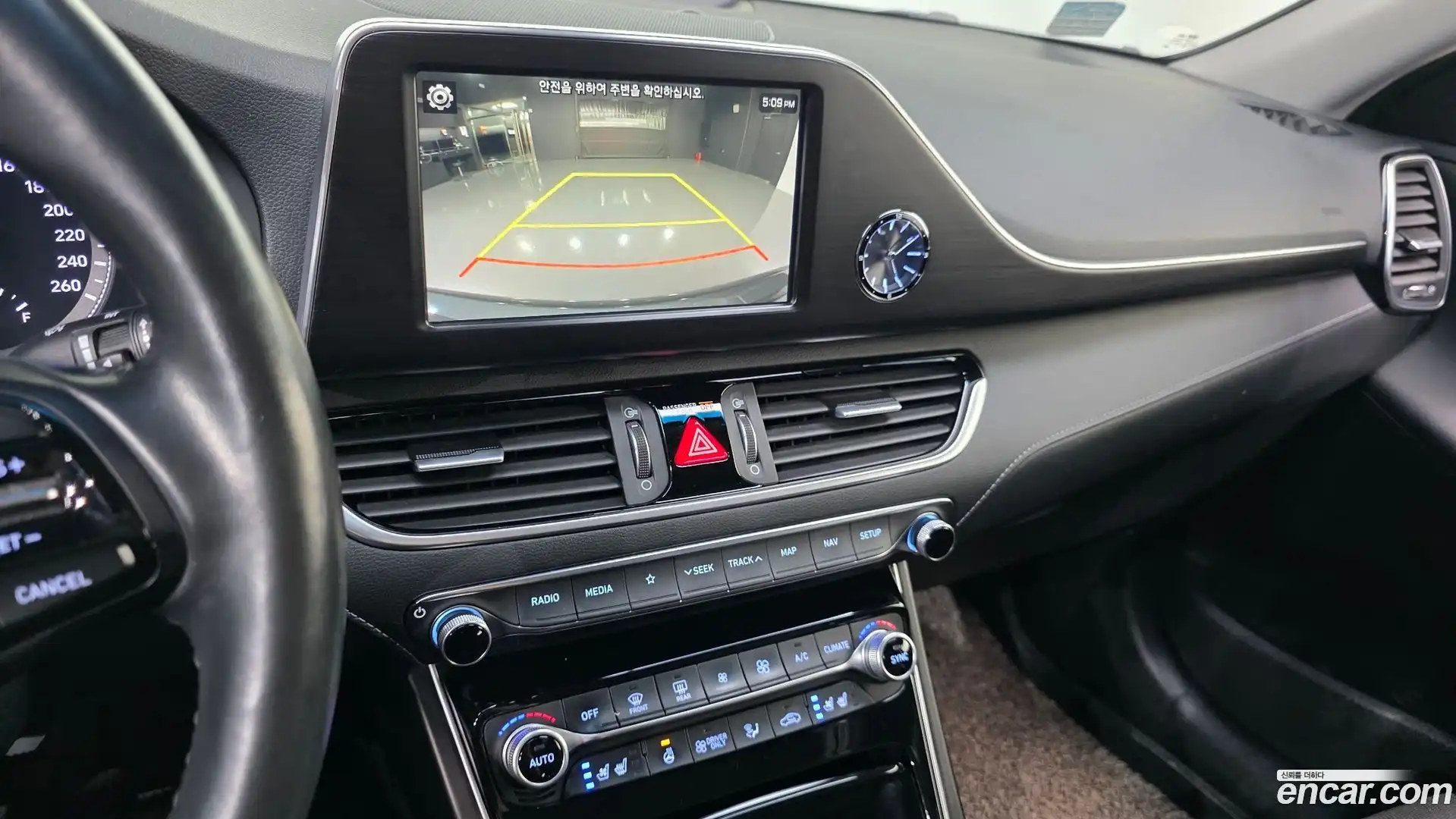 Grandeur Hyundai 2019.0-OPTION-020
