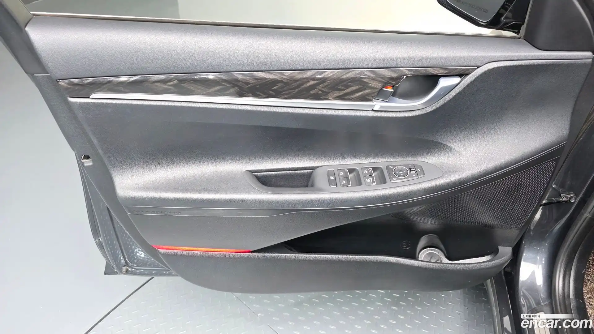 Grandeur Hyundai 2019.0-INNER-034