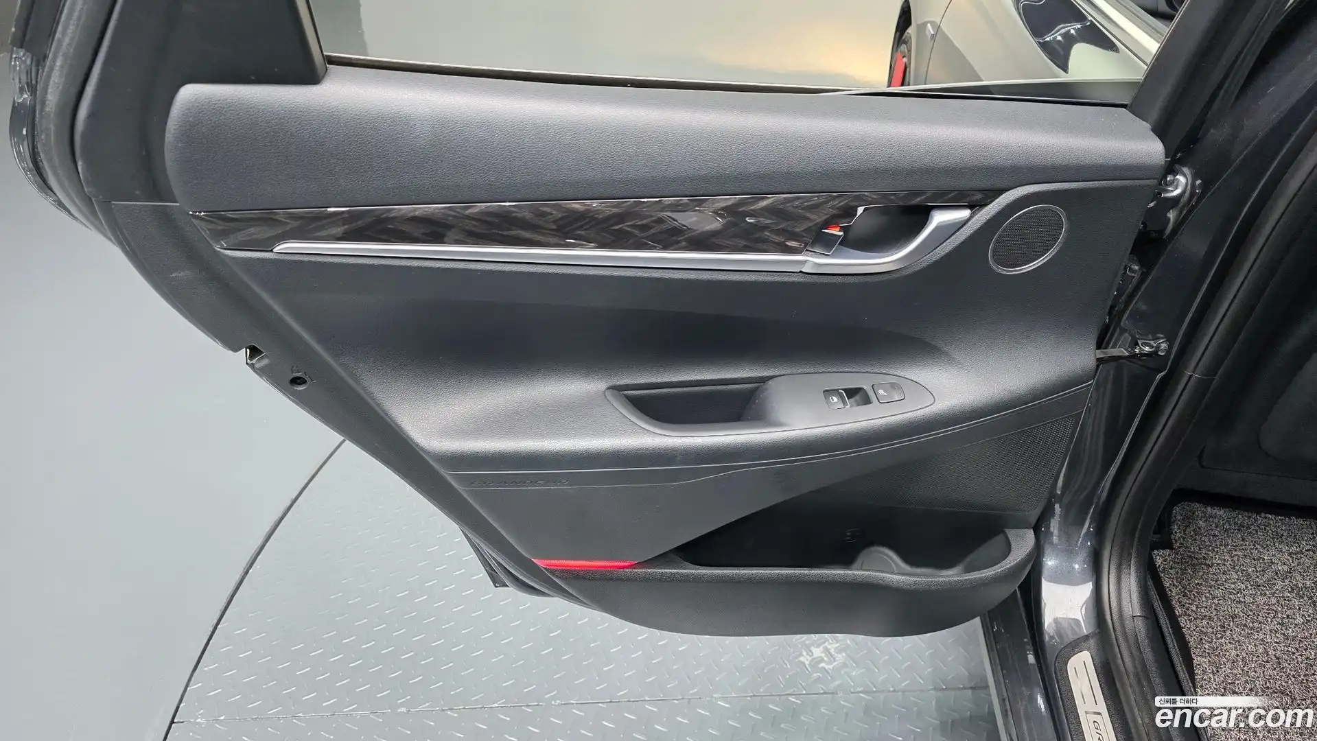 Grandeur Hyundai 2019.0-INNER-035