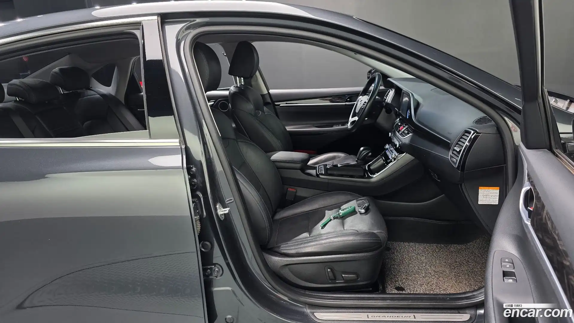 Grandeur Hyundai 2019.0-INNER-036
