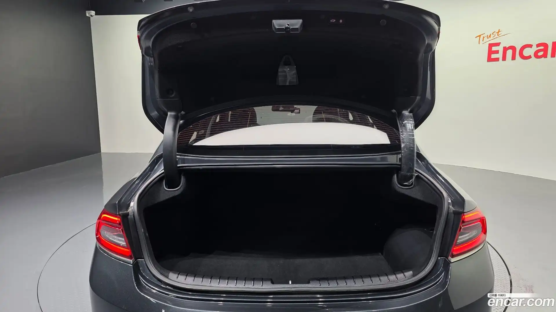 Grandeur Hyundai 2019.0-OPTION-044