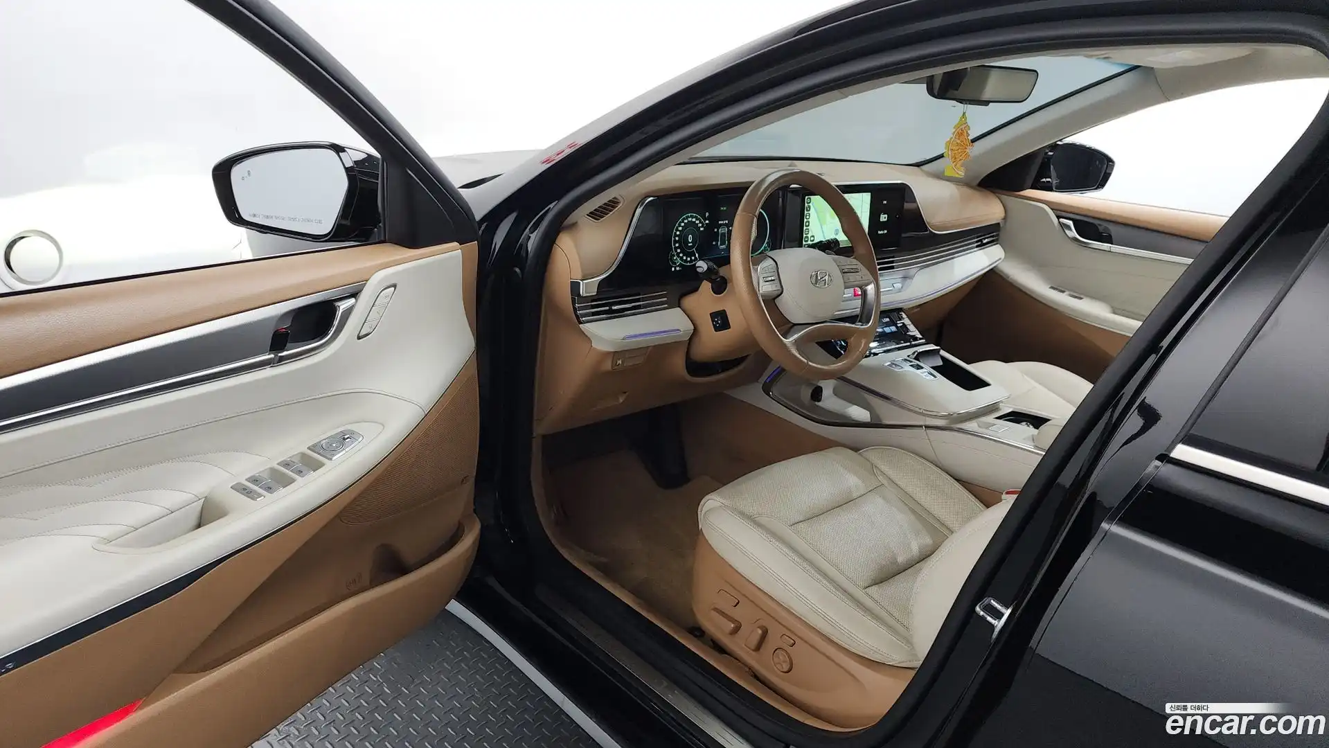 Grandeur Hyundai 2022.0-INNER-010