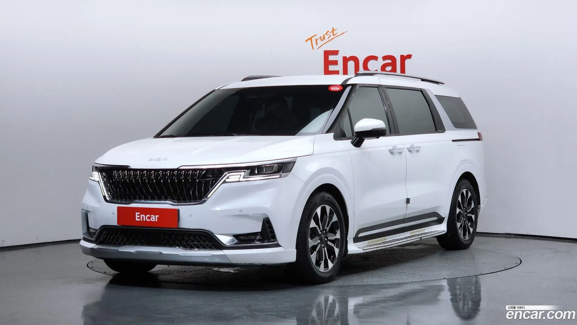 Main__Slider__Photo:Canival Kia 2020.9-0