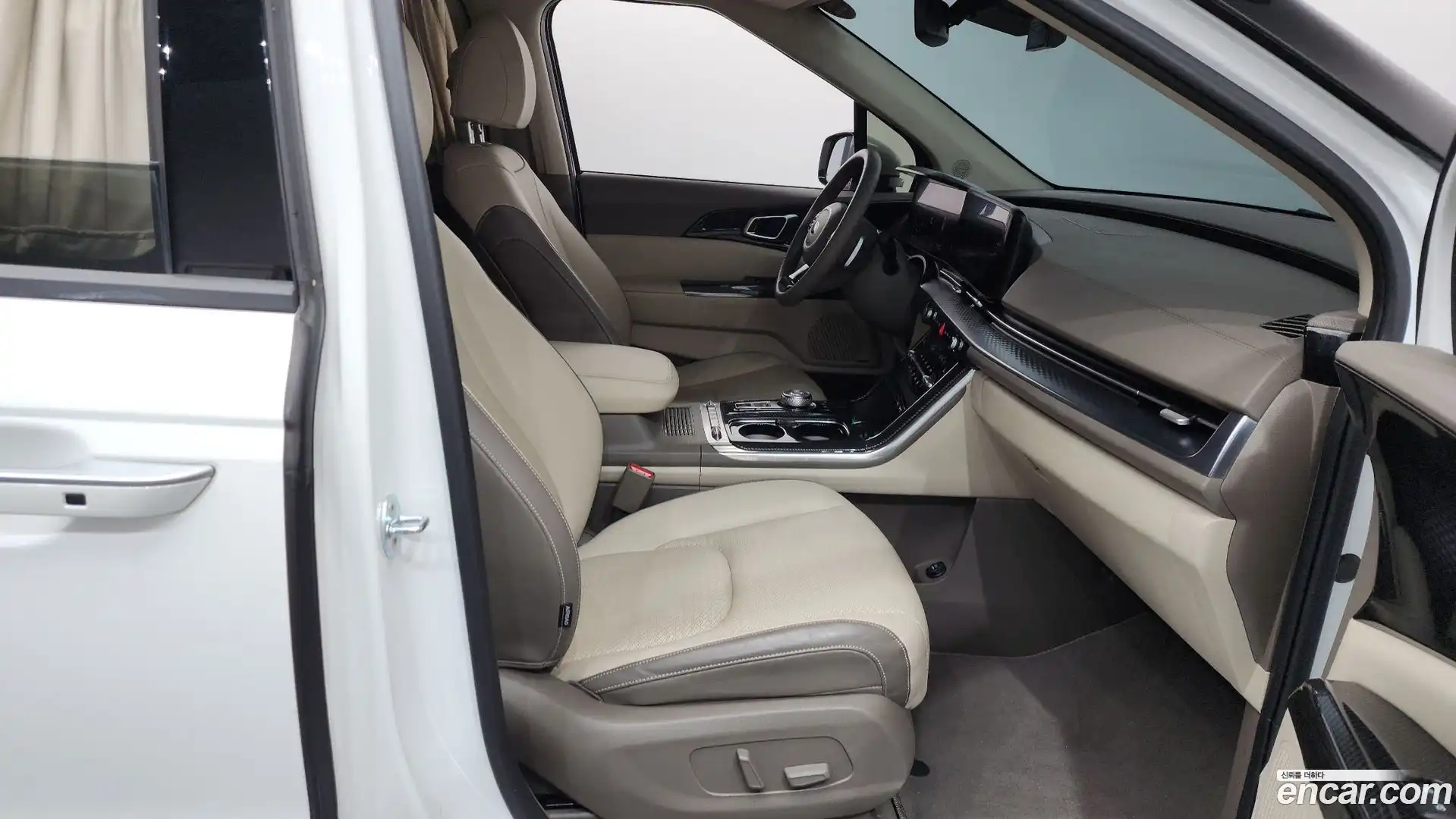 Canival Kia 2021.2-INNER-036