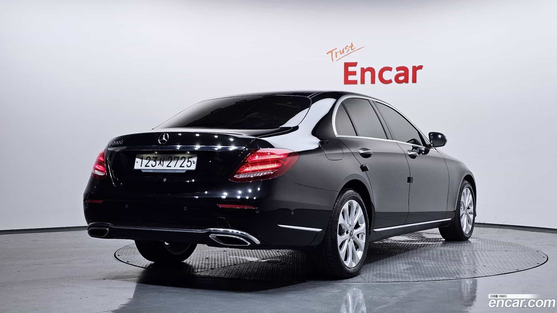E-Class Mercedes-Benz 2019.9-OUTER-002