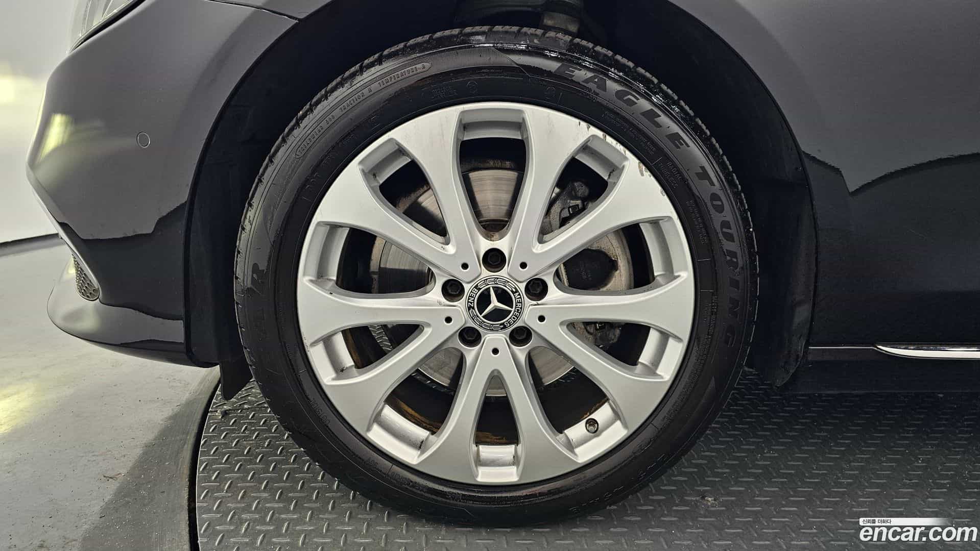 E-Class Mercedes-Benz 2019.9-OUTER-005