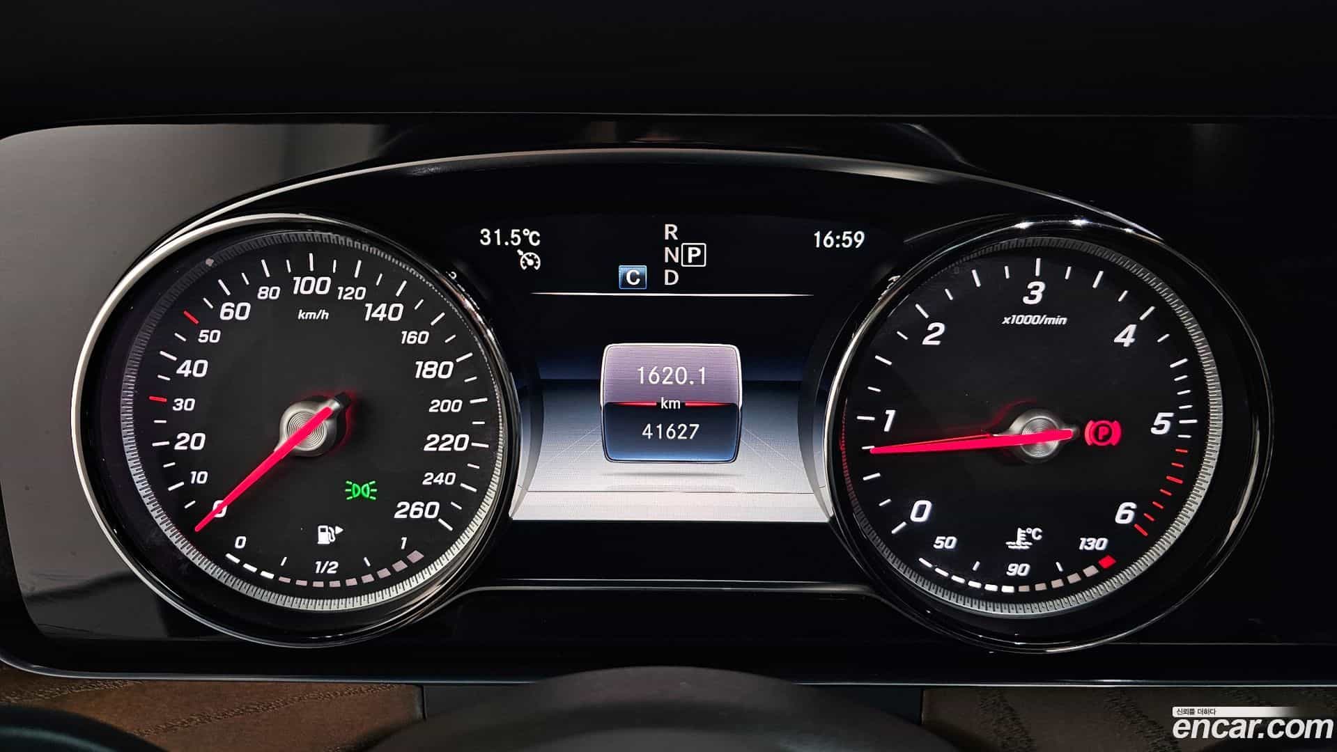 E-Class Mercedes-Benz 2019.9-INNER-008