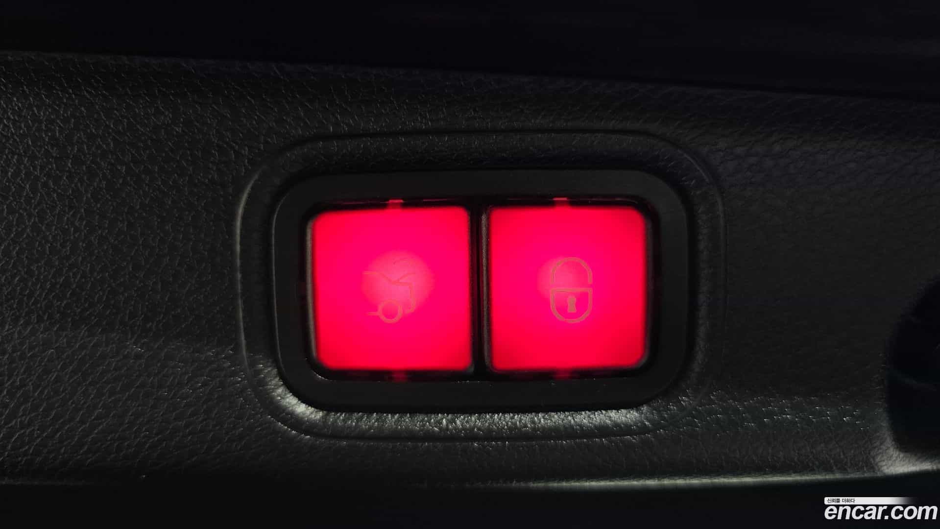 E-Class Mercedes-Benz 2019.9-OPTION-020