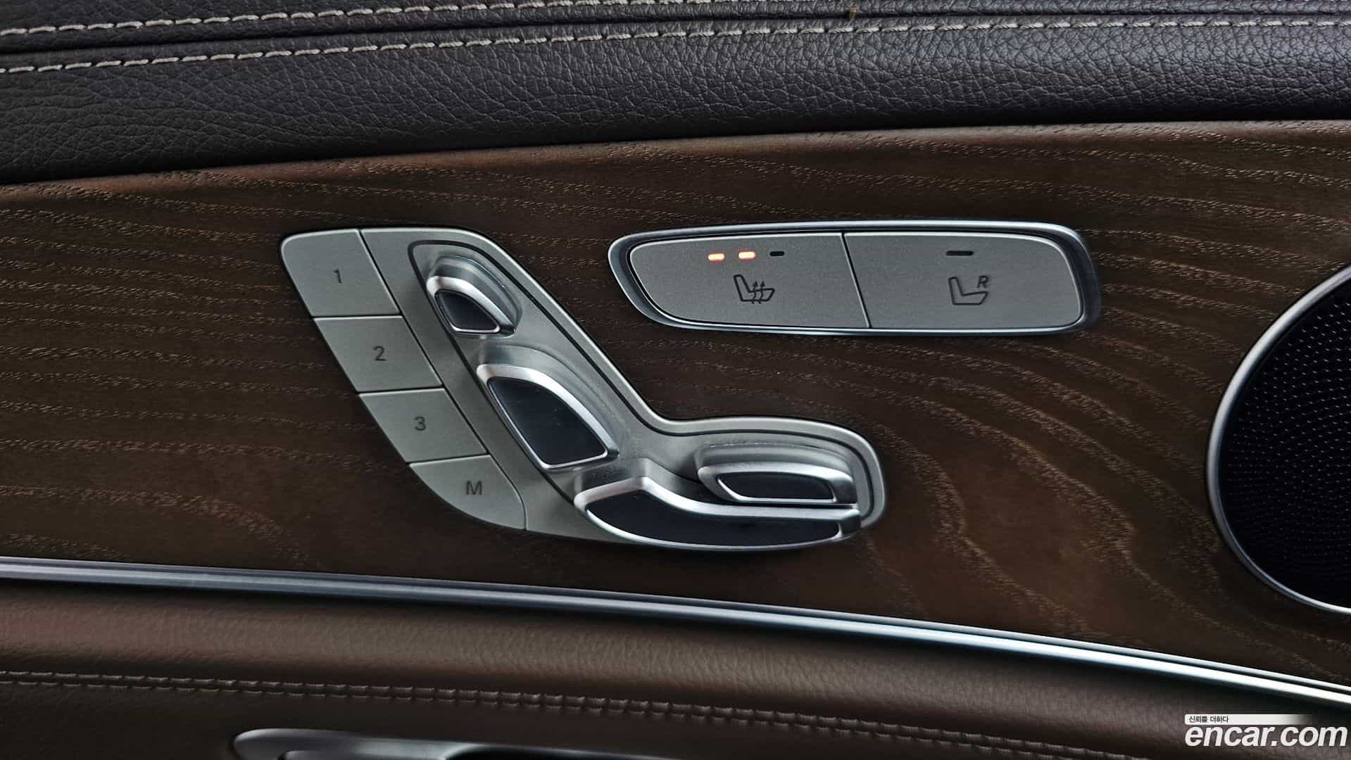 E-Class Mercedes-Benz 2019.9-OPTION-022