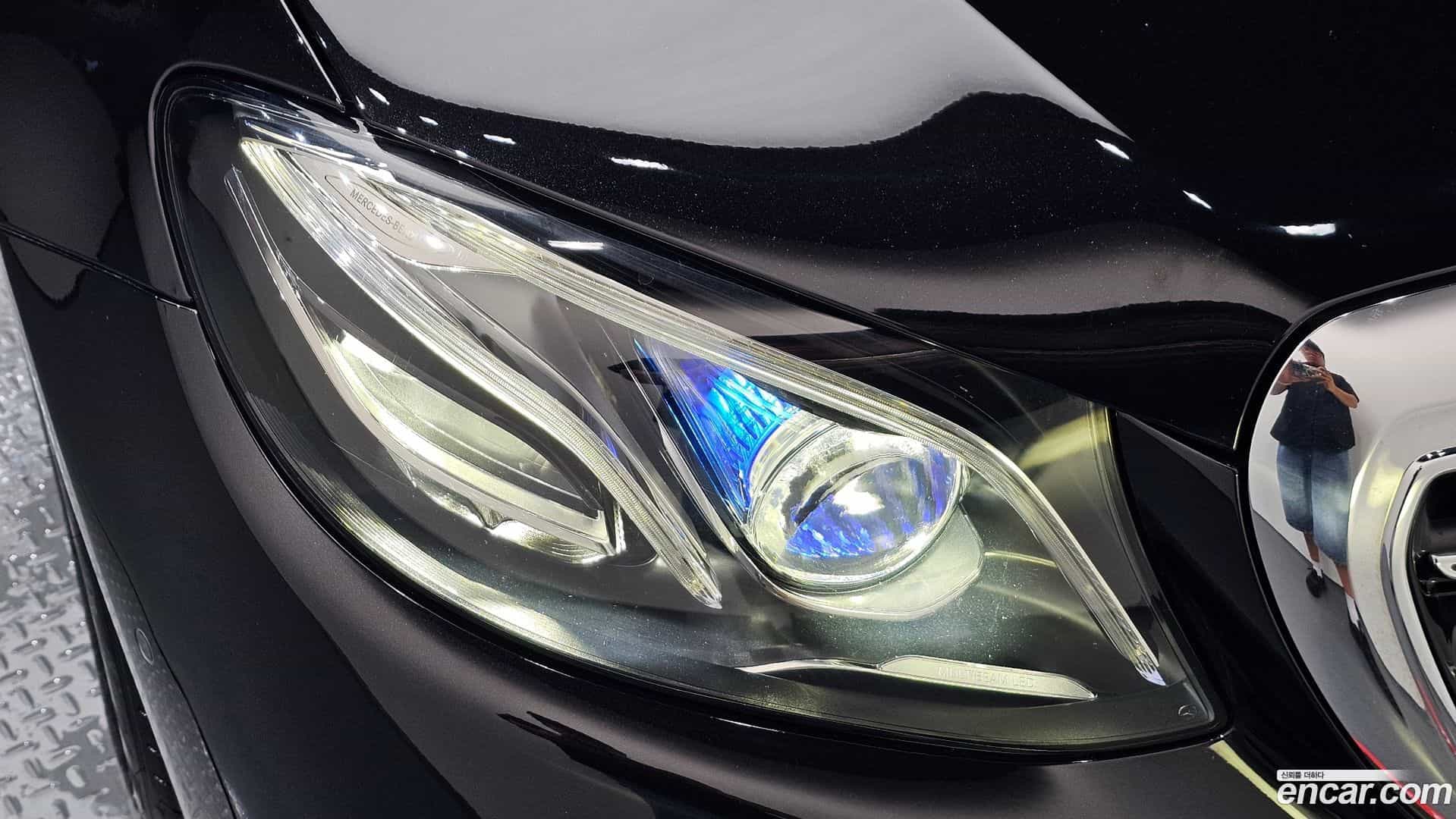 E-Class Mercedes-Benz 2019.9-OUTER-032