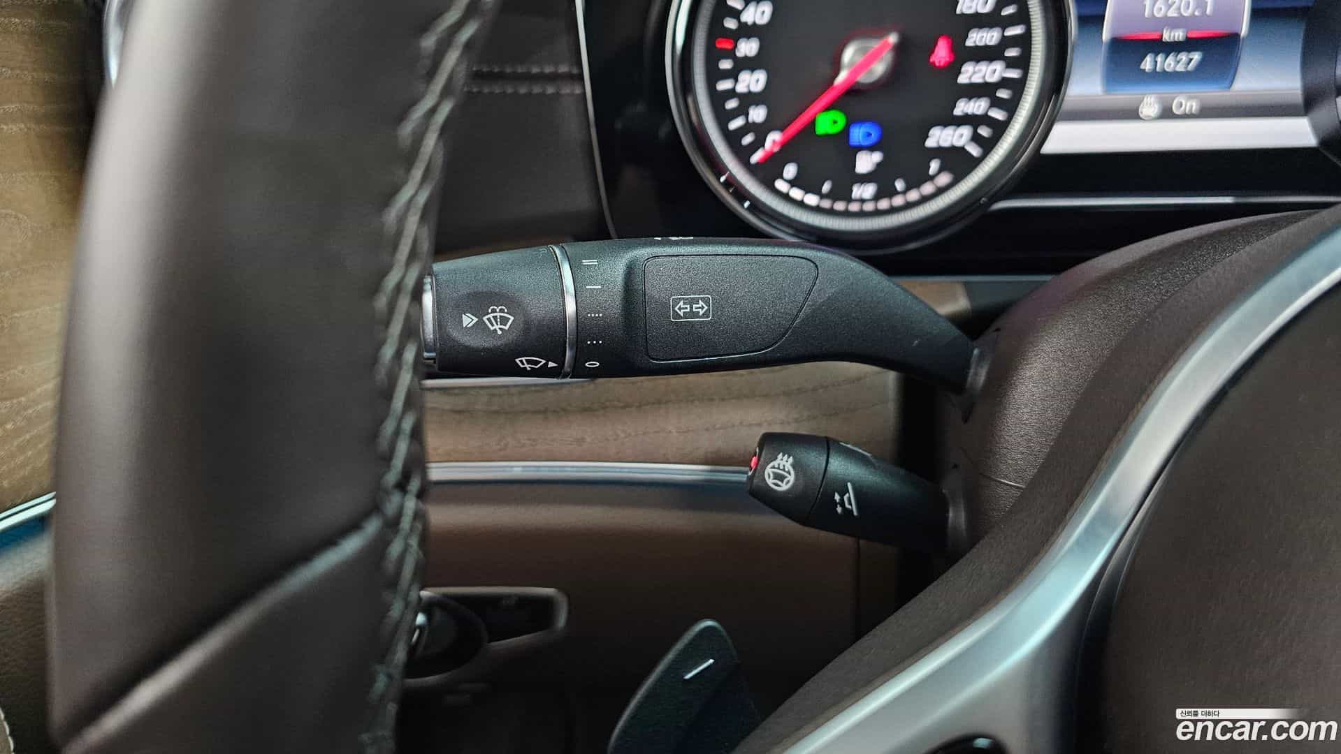 E-Class Mercedes-Benz 2019.9-OPTION-048