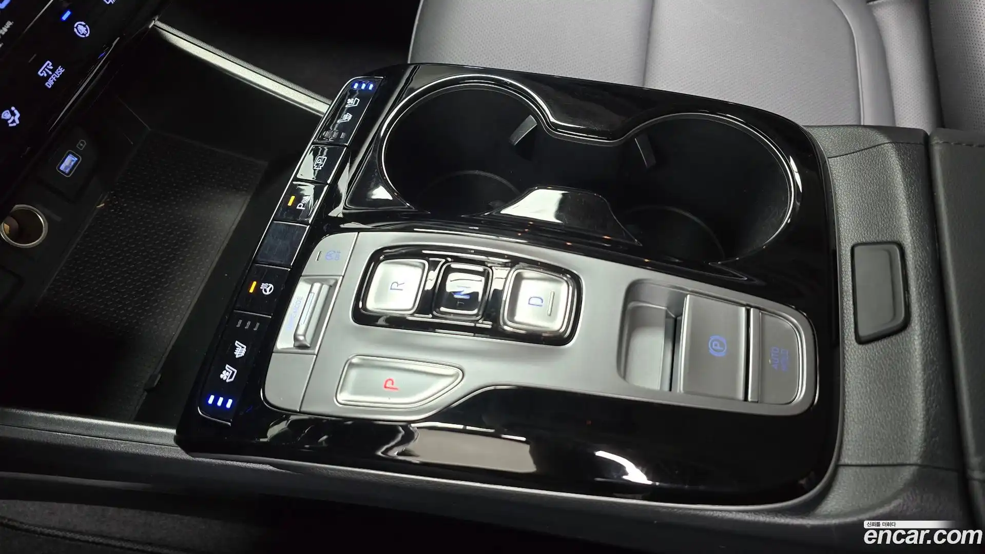 Tucson Hyundai 2022.5-INNER-009