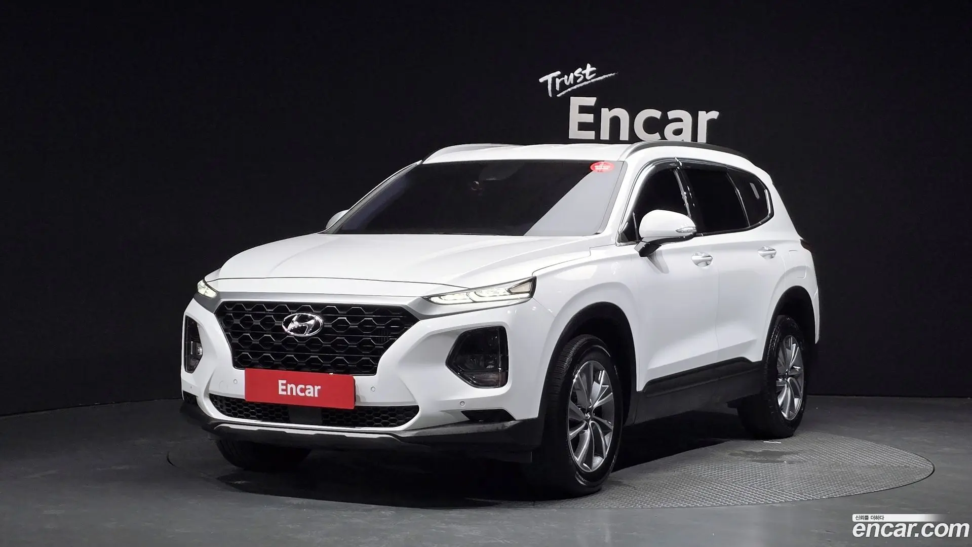 Main__Slider__Photo:Santafe Hyundai 2018.9-0