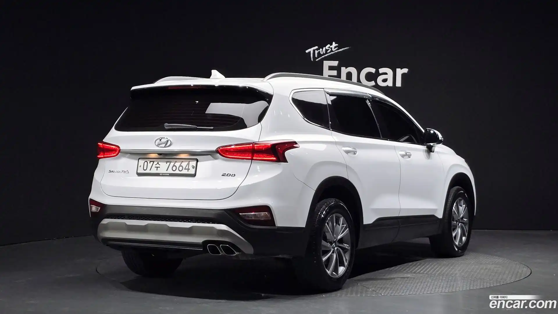 Santafe Hyundai 2018.9-OUTER-002