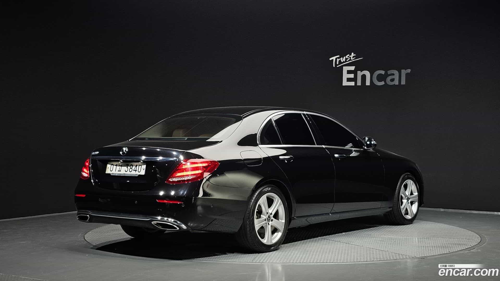 E-Class Mercedes-Benz 2017.6-OUTER-002