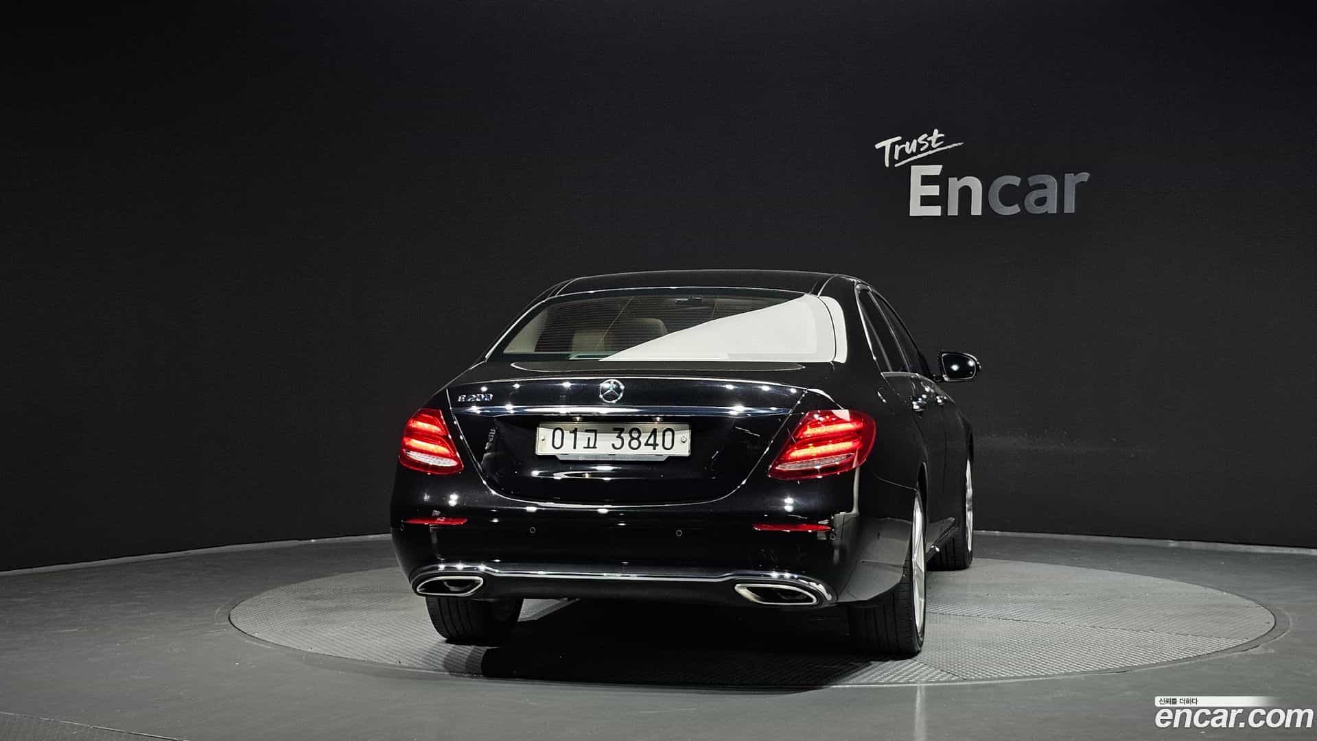 E-Class Mercedes-Benz 2017.6-OUTER-004