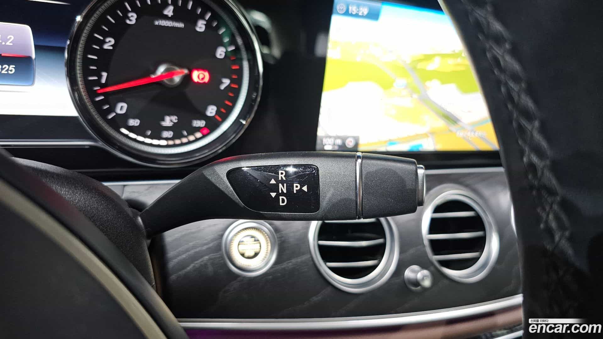 E-Class Mercedes-Benz 2017.6-INNER-009