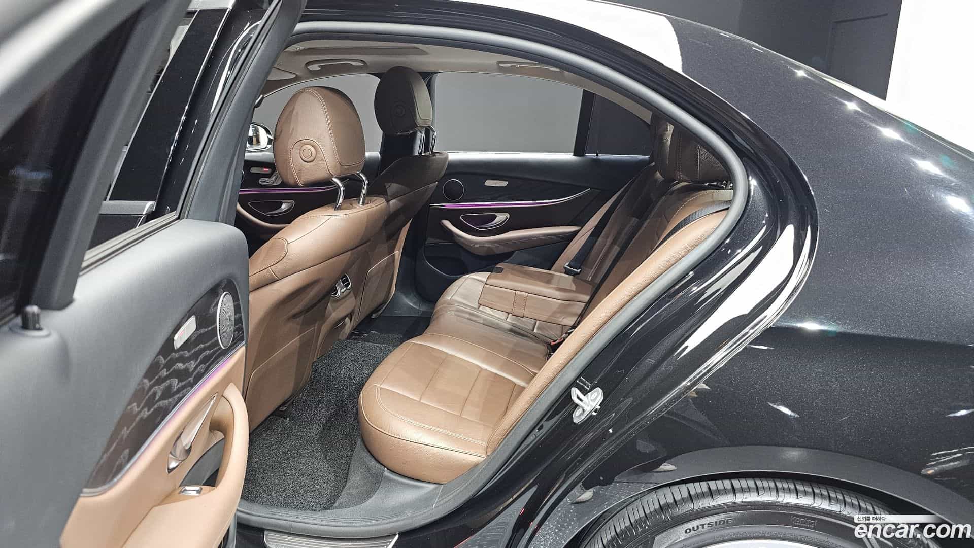 E-Class Mercedes-Benz 2017.6-OPTION-015
