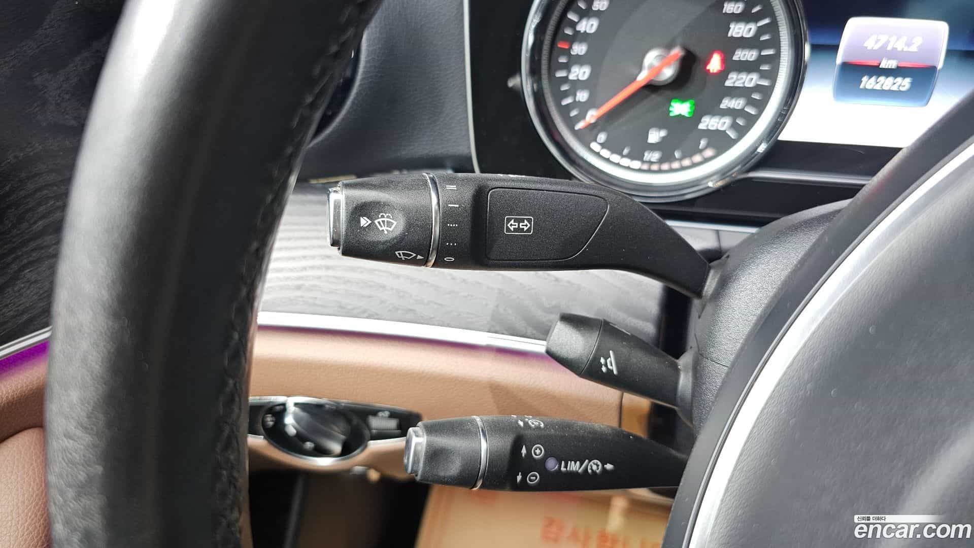 E-Class Mercedes-Benz 2017.6-OPTION-018