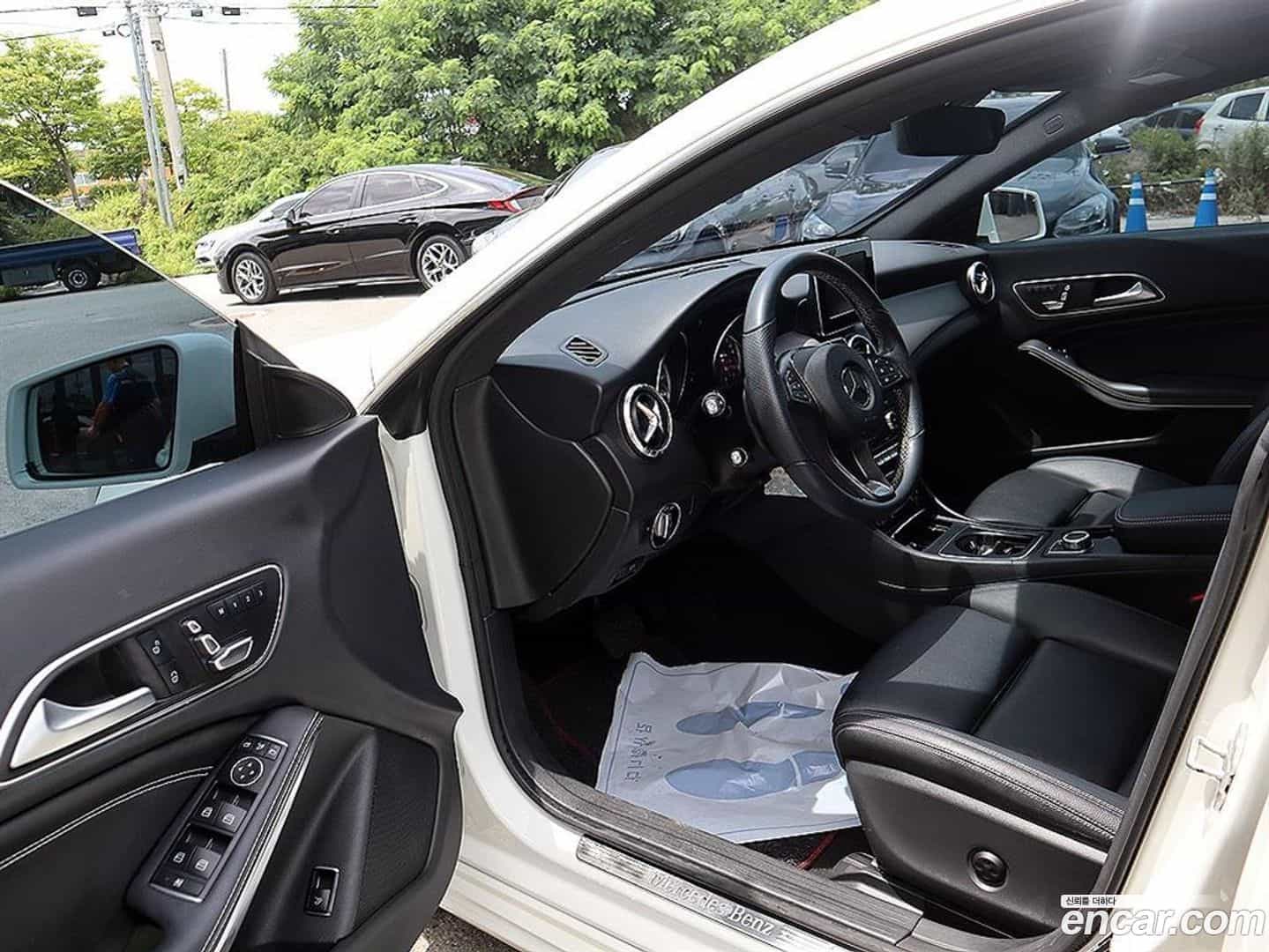 CLA-Class Mercedes-Benz 2017.3-OUTER-006