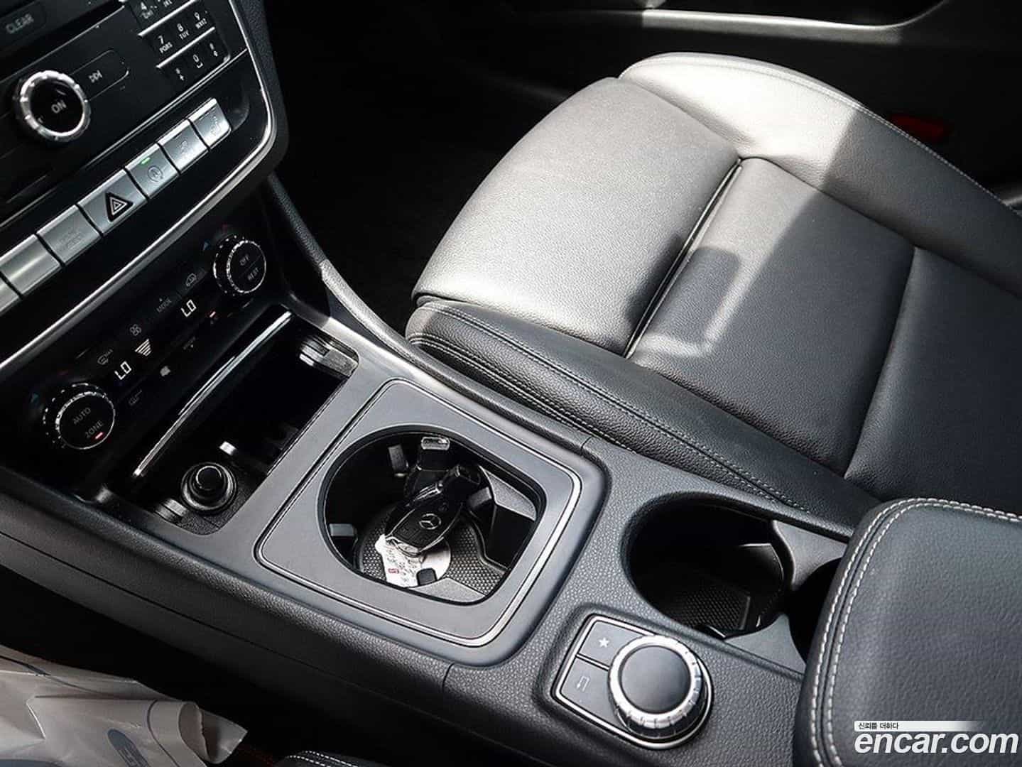 CLA-Class Mercedes-Benz 2017.3-OPTION-016