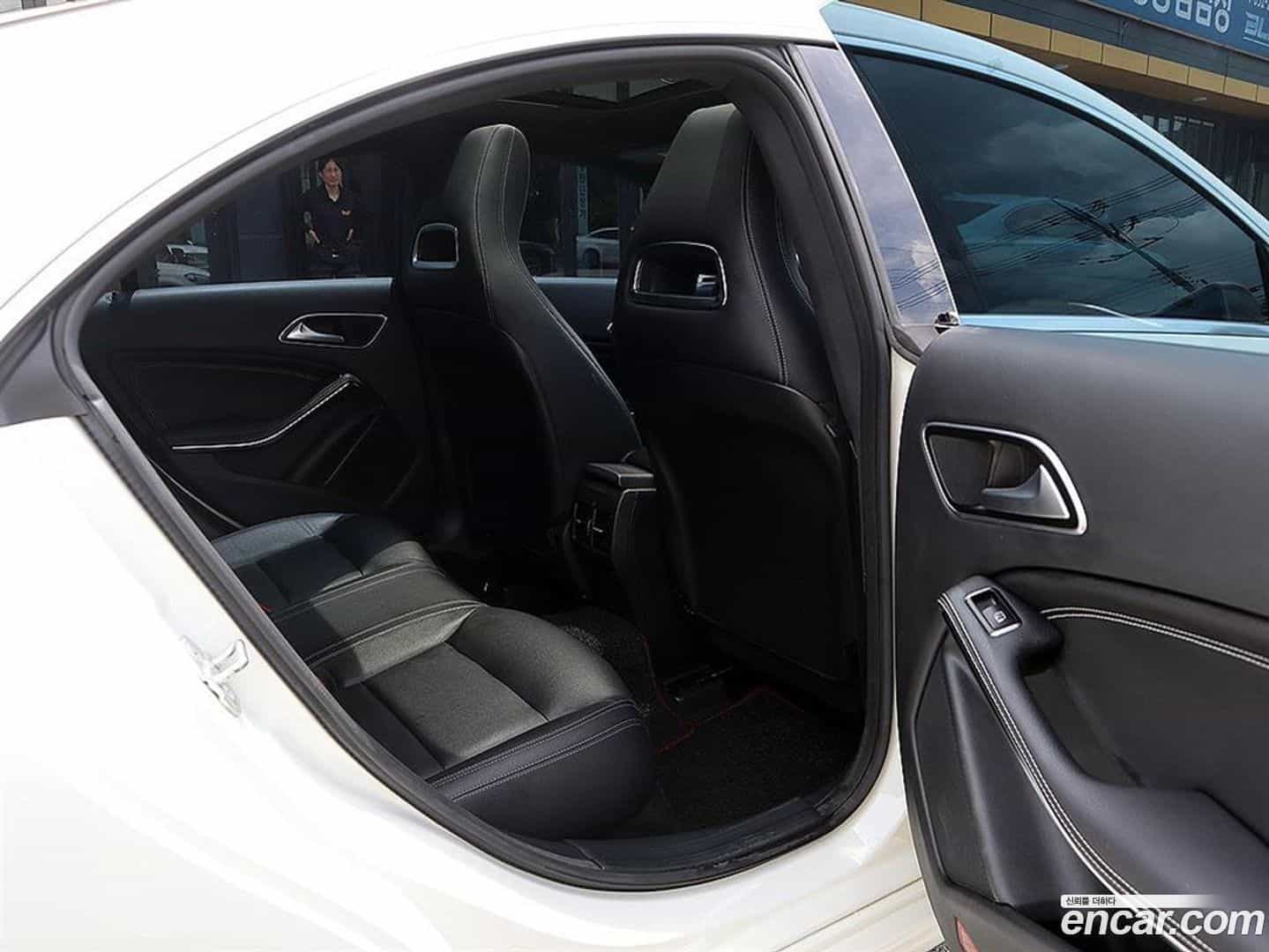 CLA-Class Mercedes-Benz 2017.3-OPTION-018