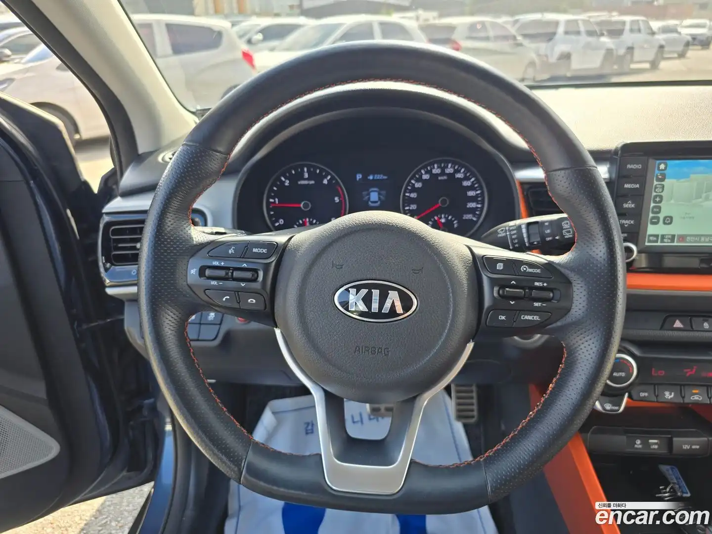 Stonic Kia 2018.2-INNER-010