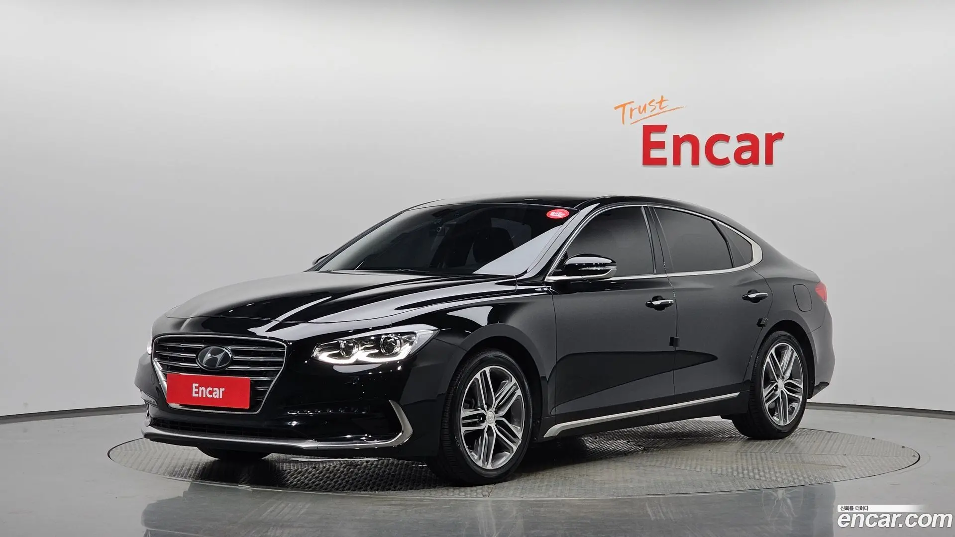 Main__Slider__Photo:Grandeur Hyundai 2018.7-0