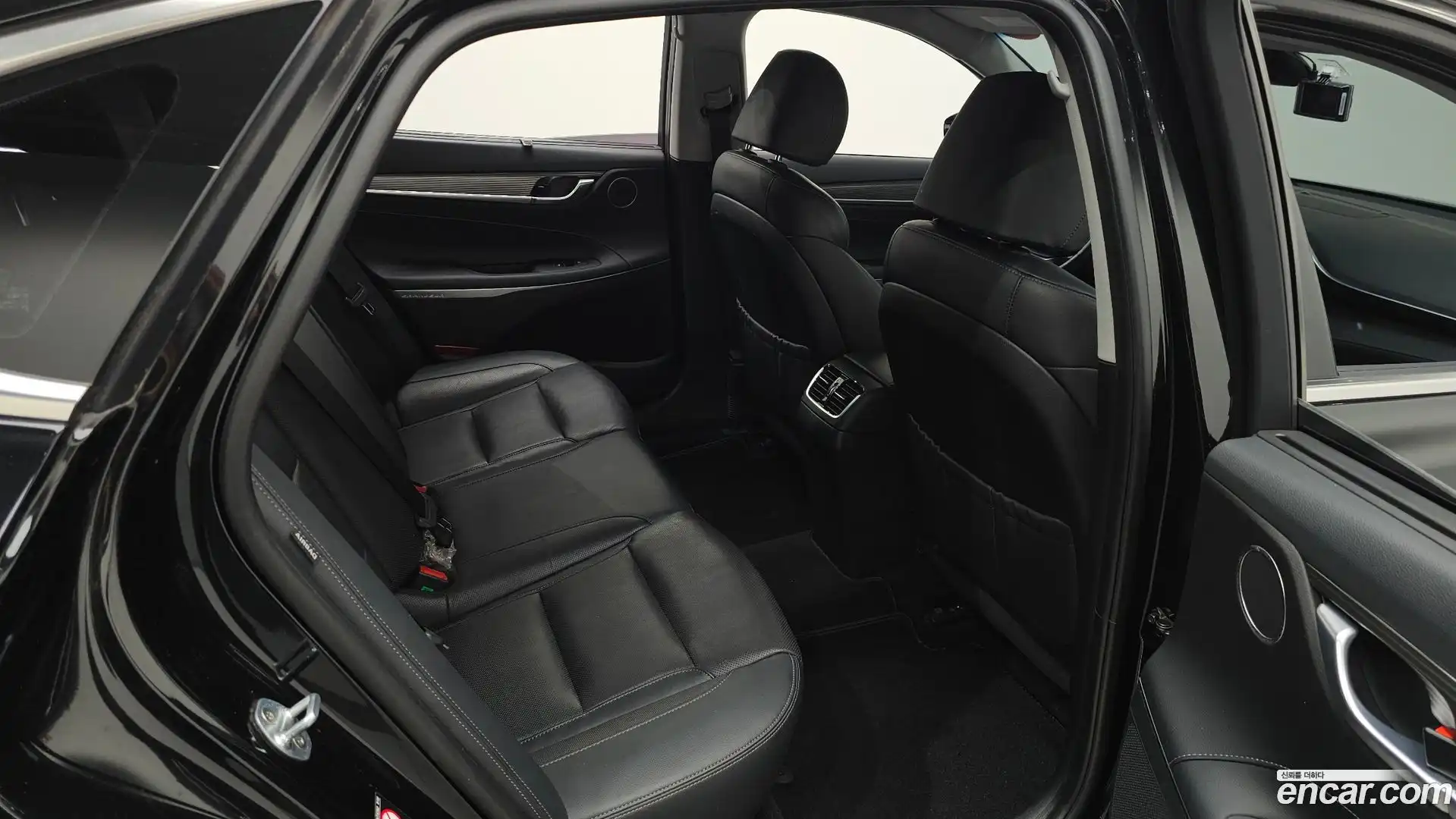 Grandeur Hyundai 2018.7-OPTION-016