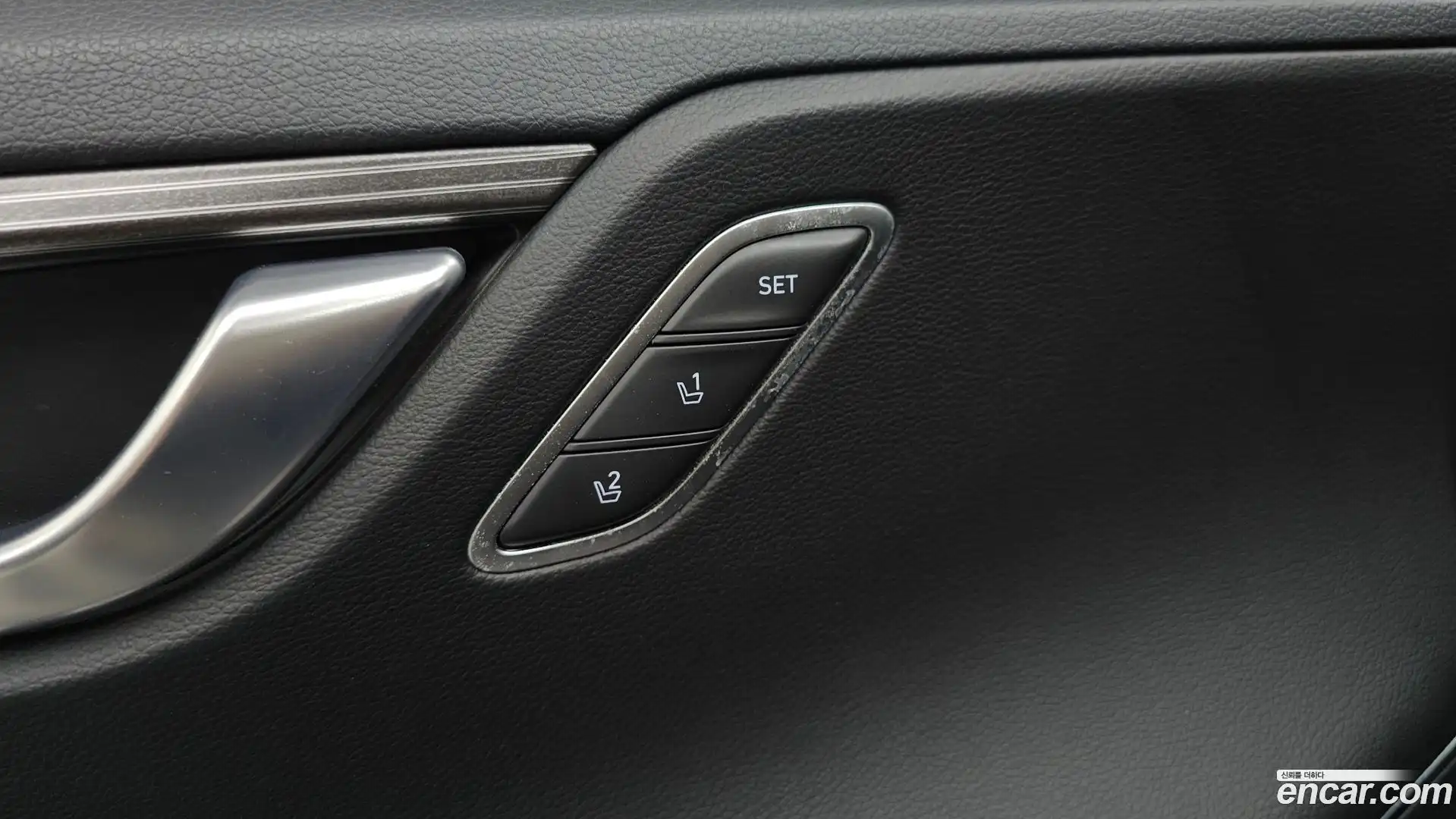 Grandeur Hyundai 2018.7-OPTION-023