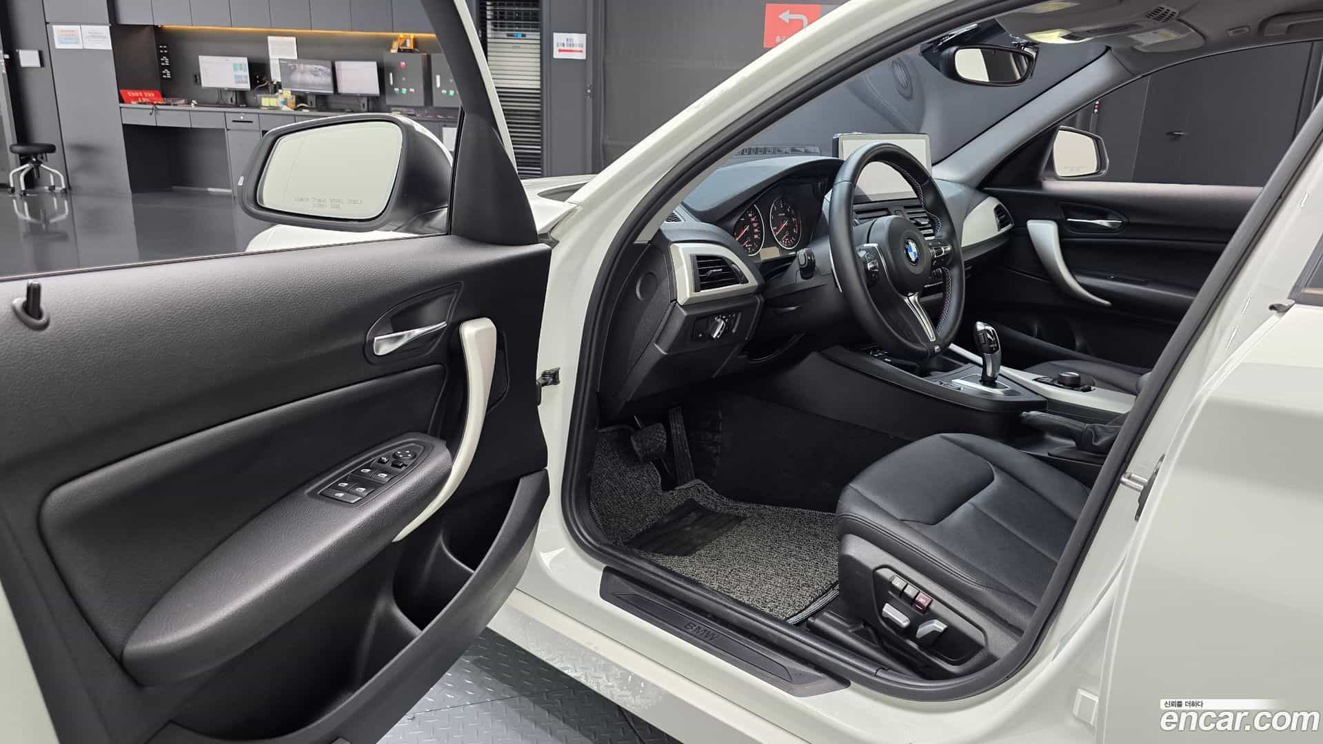 1-Series BMW 2016.9-INNER-010